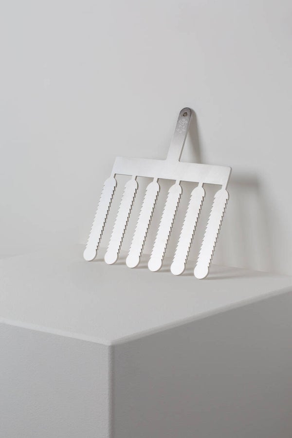 Comb Feather Eclair