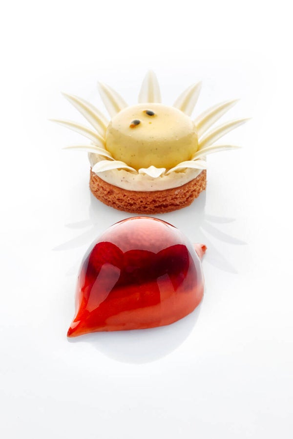 Moulds Pastry Curve