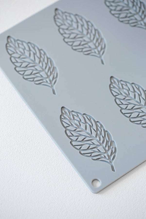 Silicone Plume