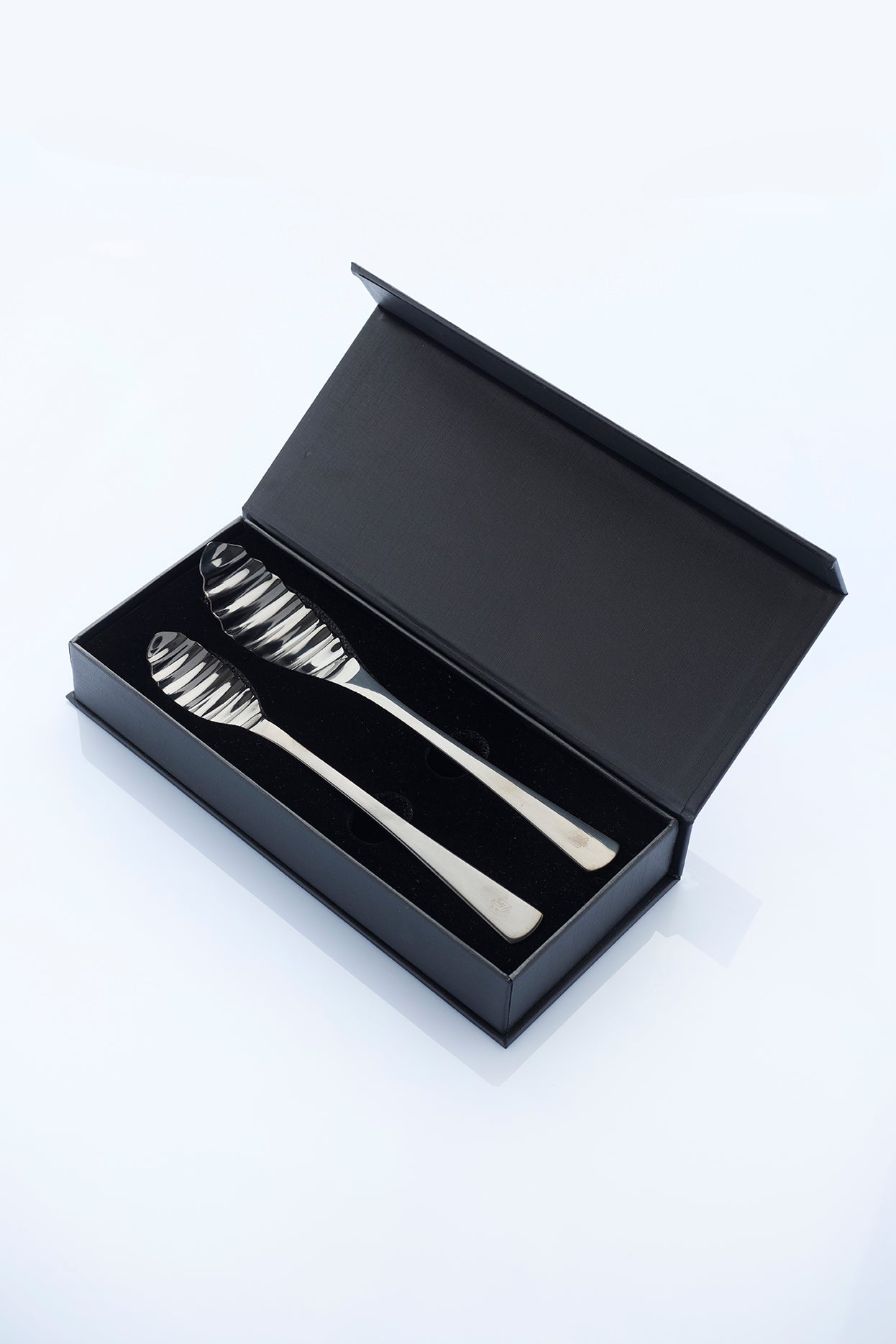 洋楽 Spoonful Productionz Frank Haasnoot Quenelle Spoon Set – 4pc Wavy & Classic Stainless Steel